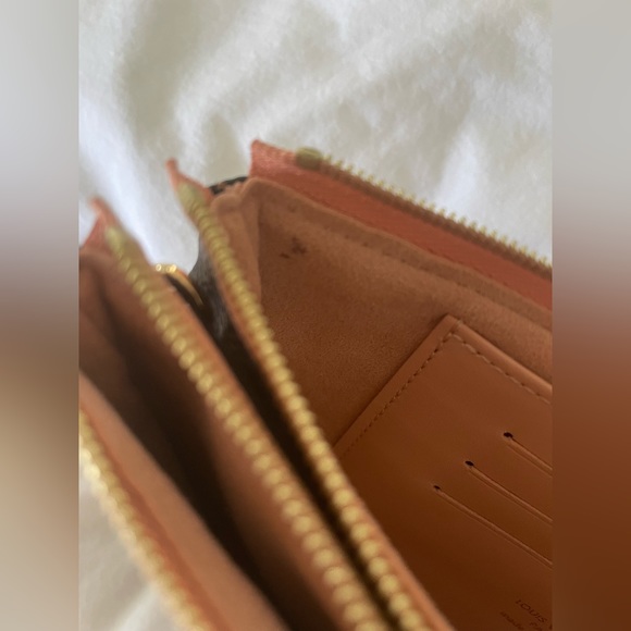 Louis Vuitton Double Zip Pouchette - Picture 14 of 14